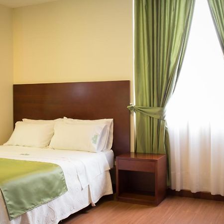 Hotel Nubes Verdes イピアレス エクステリア 写真