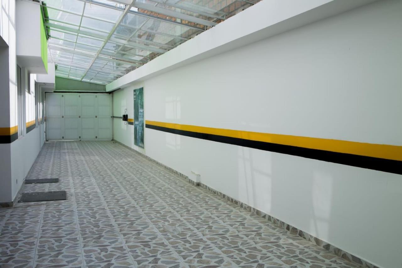 Hotel Nubes Verdes イピアレス エクステリア 写真